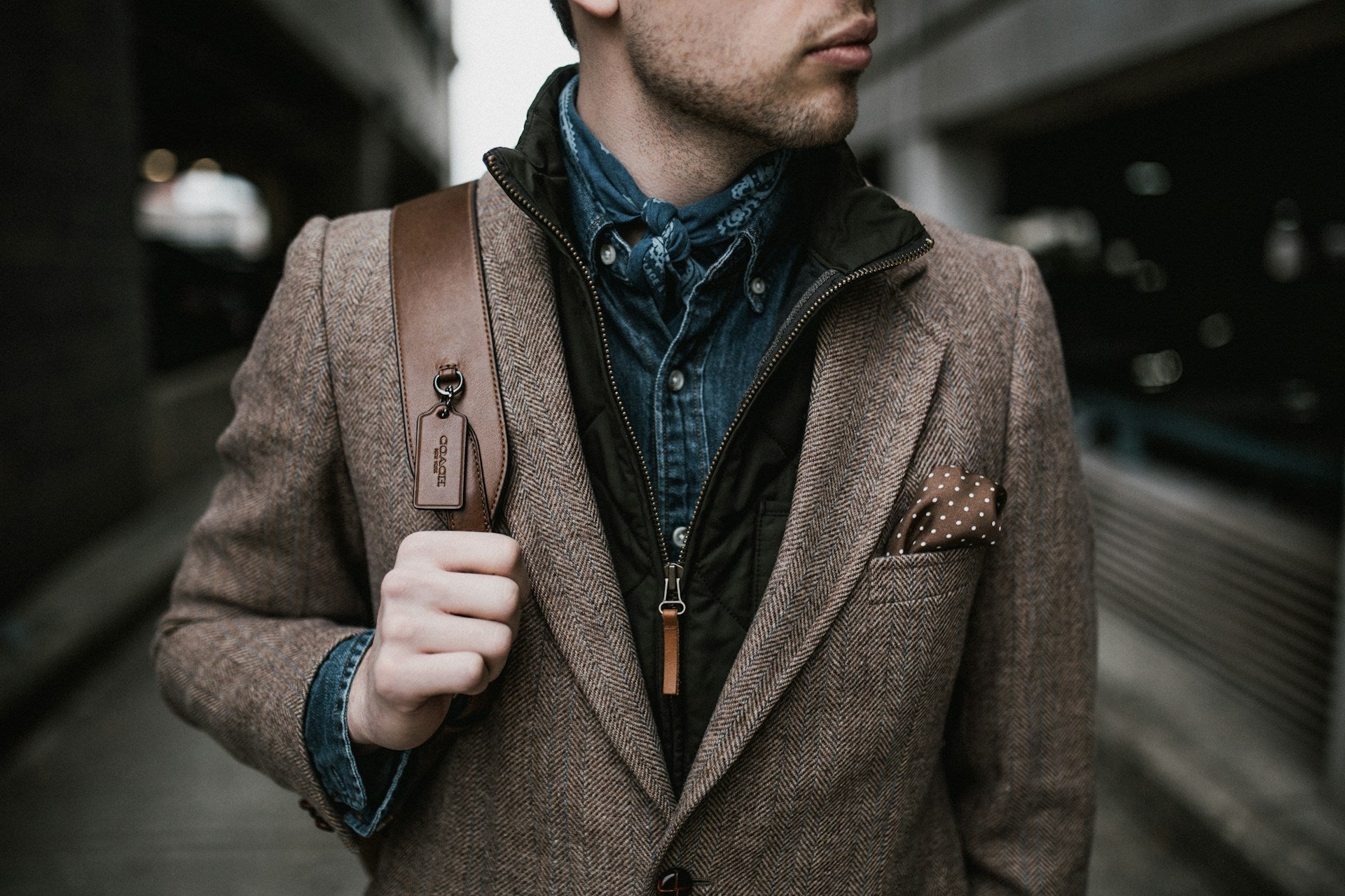 Men in casual chic: How to keep the look fresh by Aylin Koenig Men in casual chic: How to keep the look fresh by Aylin Koenig