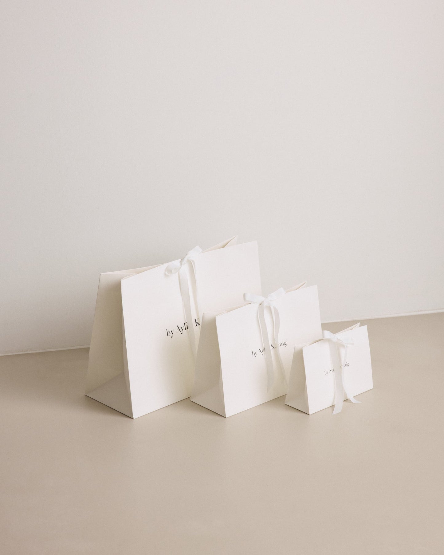 Geschenkverpackungen - by Aylin Koenig