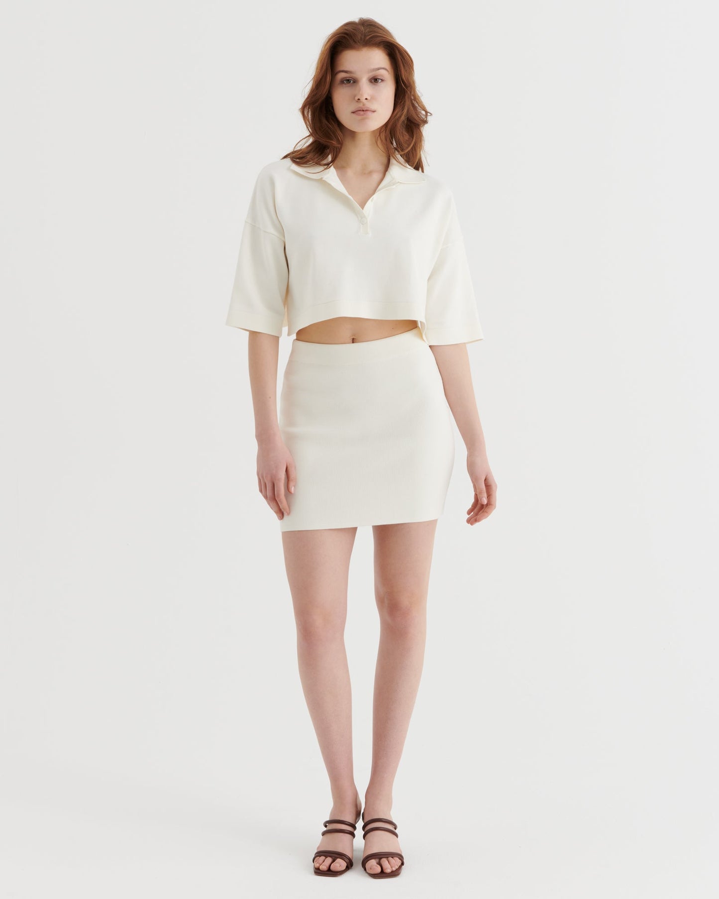 Heel EVE - by Aylin Koenig