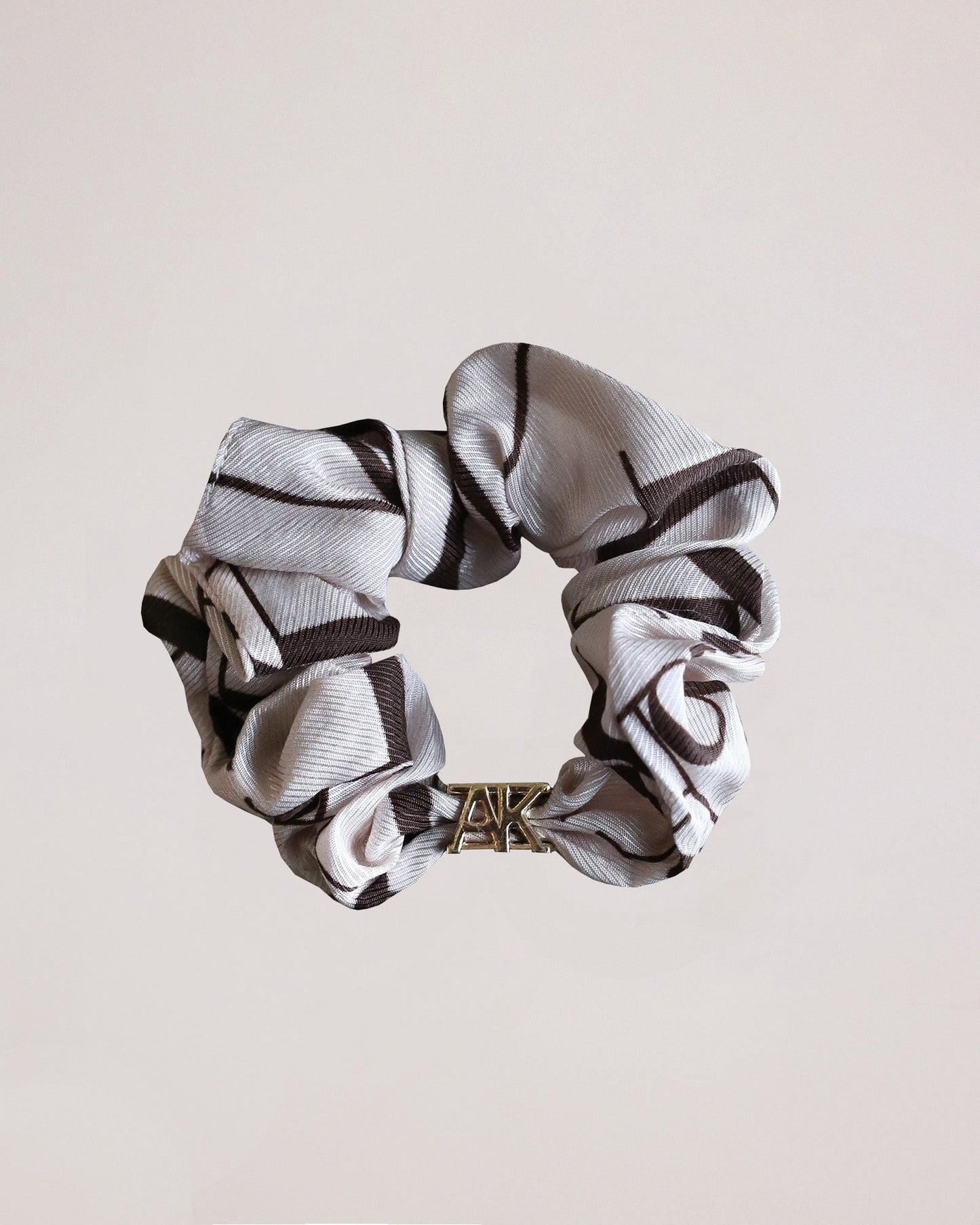 Scrunchie PONY - by Aylin Koenig