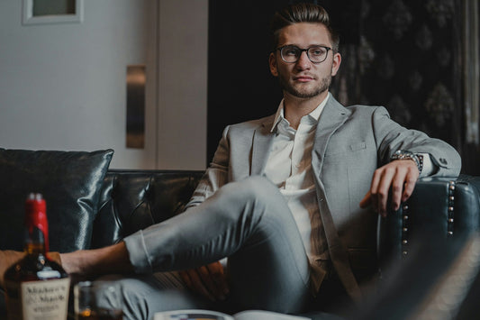 Business Casual Herren: Stilvolle Looks für jeden Anlass - by Aylin Koenig