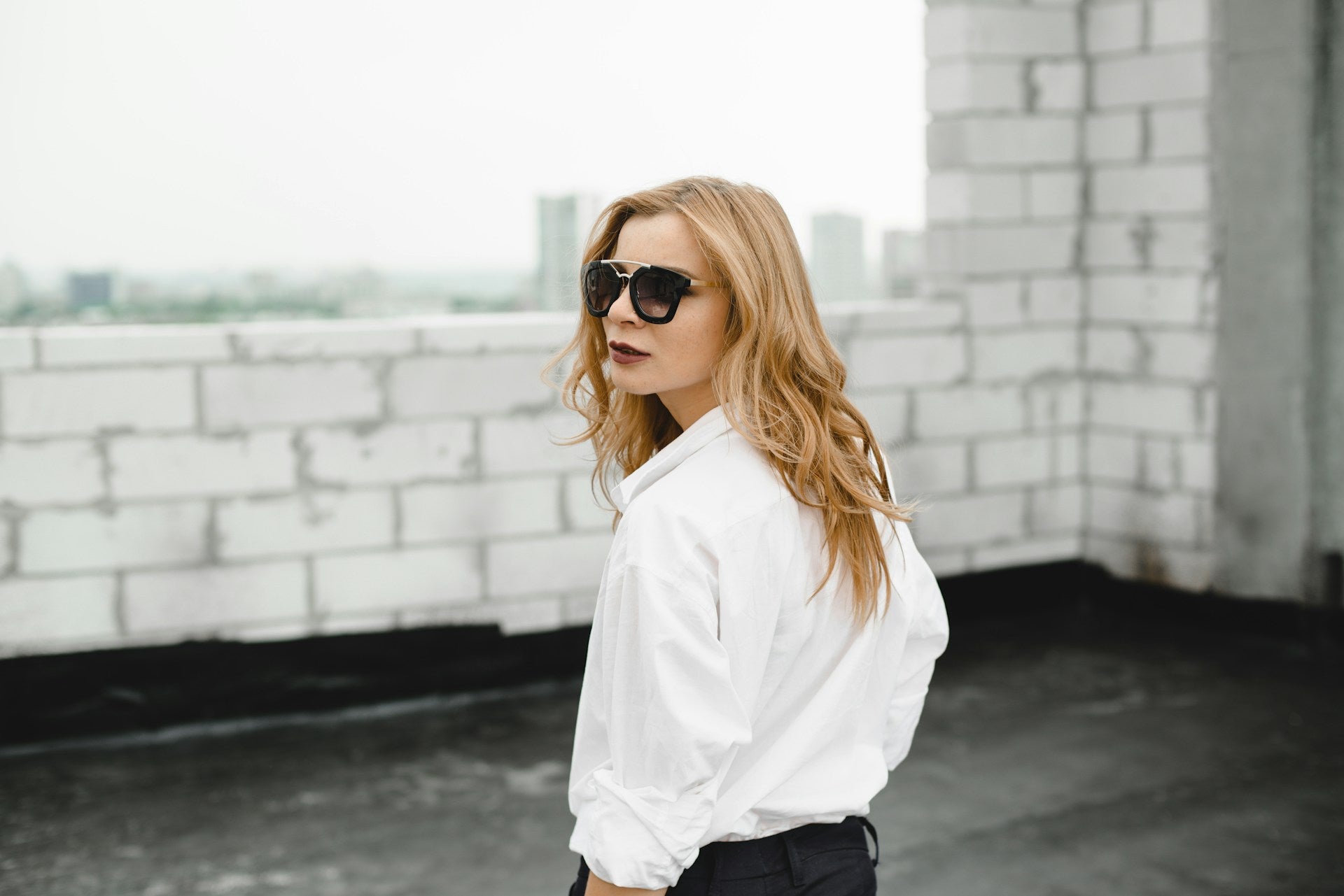 Die besten Casual Chic Party Outfits für jeden Anlass - by Aylin Koenig