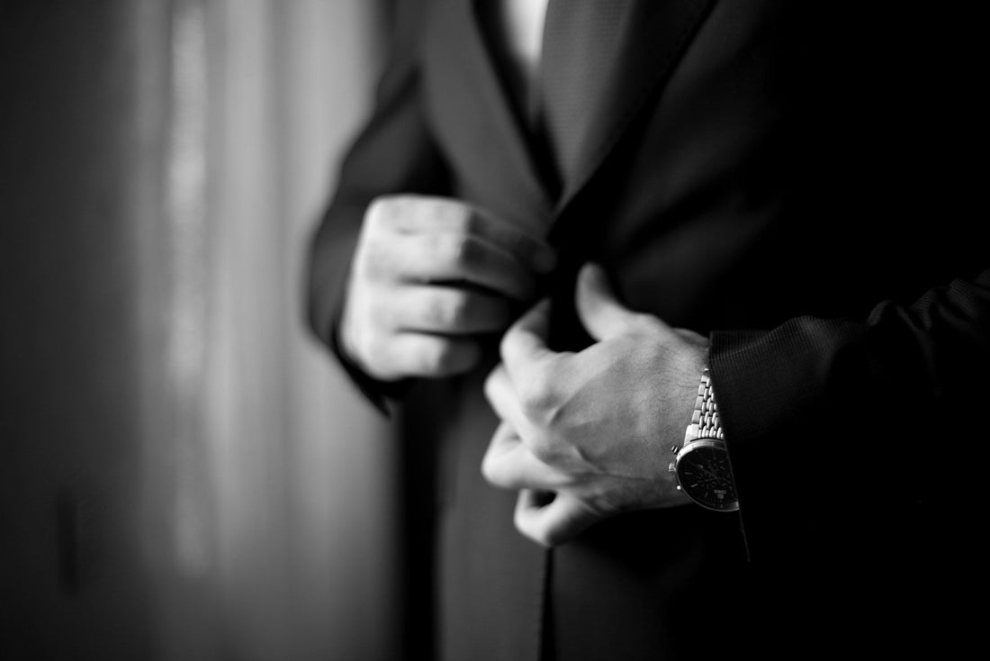 Die Must-Haves für deinen perfekten Black Tie Anzug - by Aylin Koenig