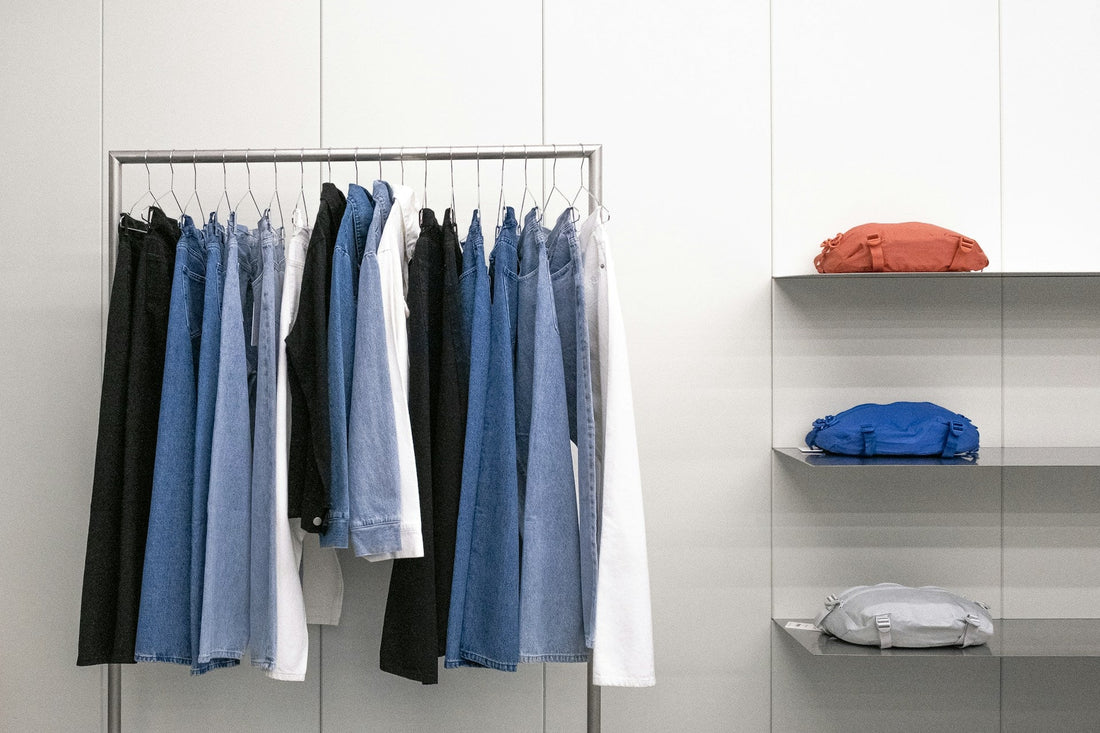 Minimalismus trifft Fashion: Capsule Wardrobe Damen Inspirationen - by Aylin Koenig