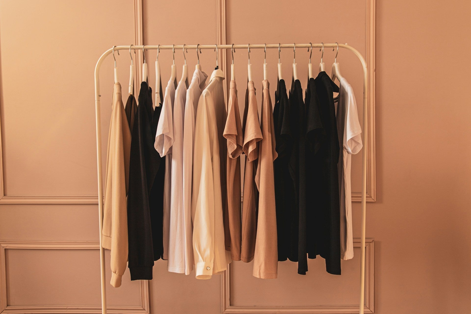 Polyester erklärt: Was ist Polyester und warum ist es wichtig? - by Aylin Koenig