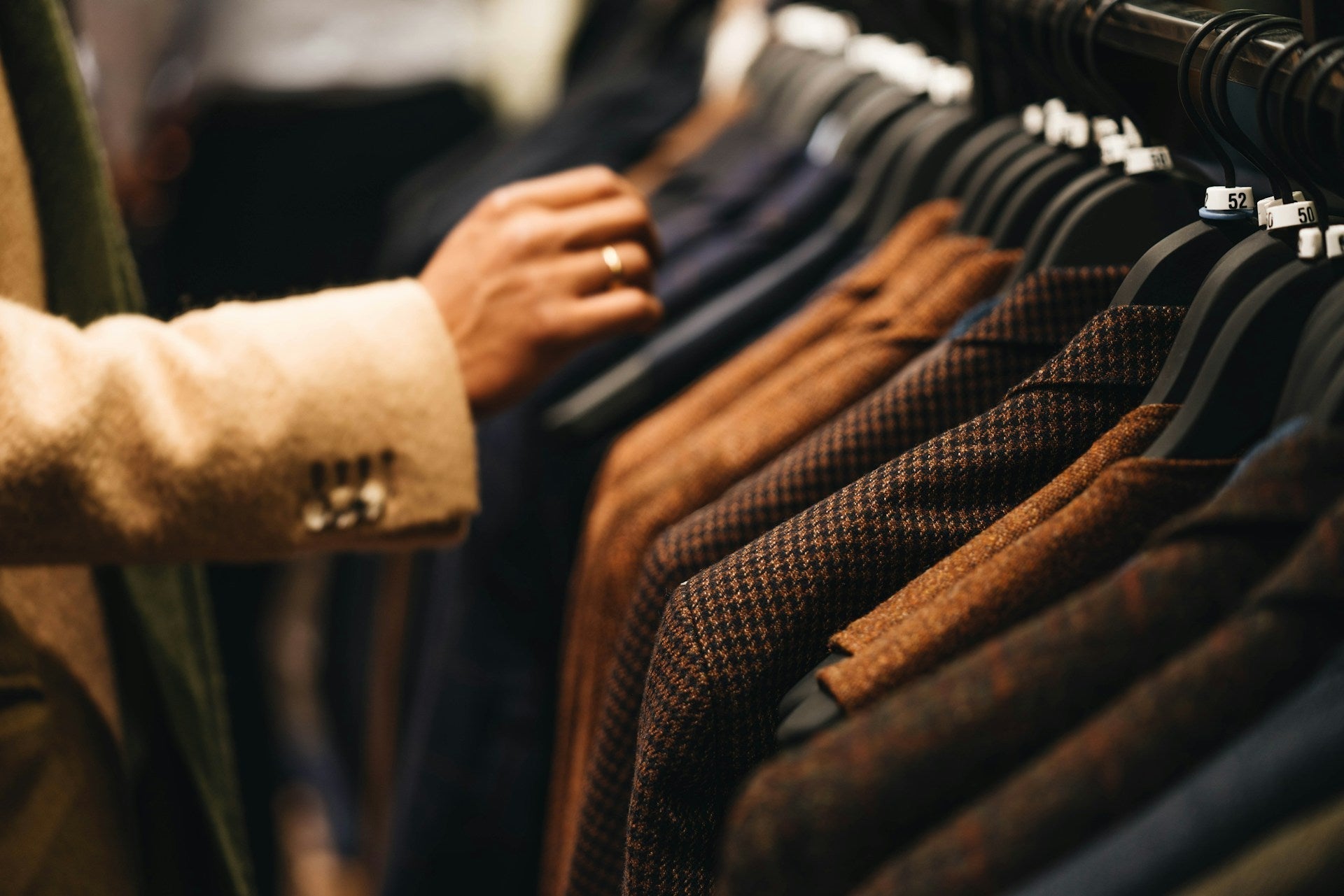 Warum Slow Fashion Nachteile nicht ignoriert werden sollten - by Aylin Koenig