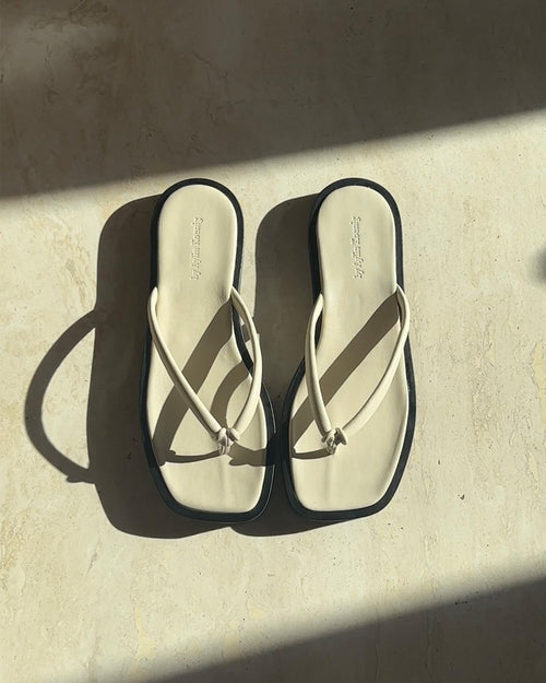 Flip Flops FLIPPA - by Aylin Koenig