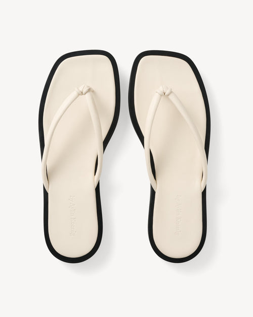 Flip Flops FLIPPA - by Aylin Koenig