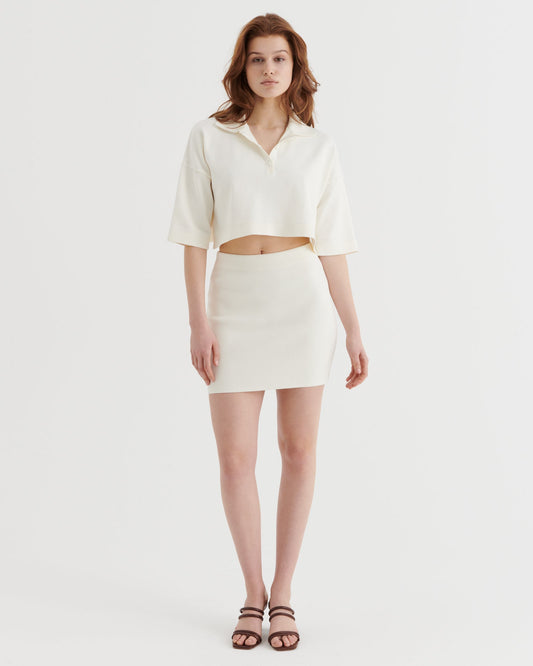 Heel EVE - by Aylin Koenig