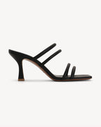 Heel EVE - by Aylin Koenig