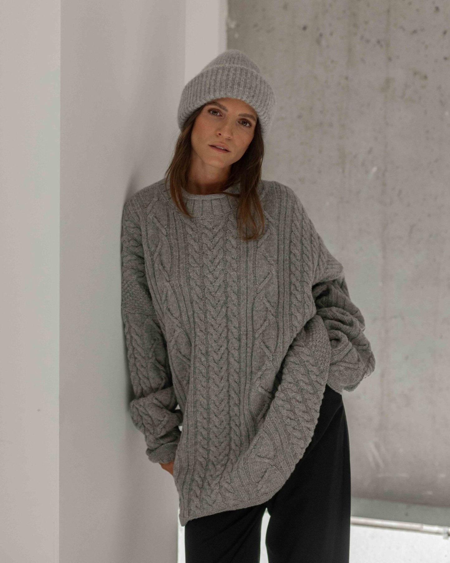 Pullover JO - by Aylin Koenig