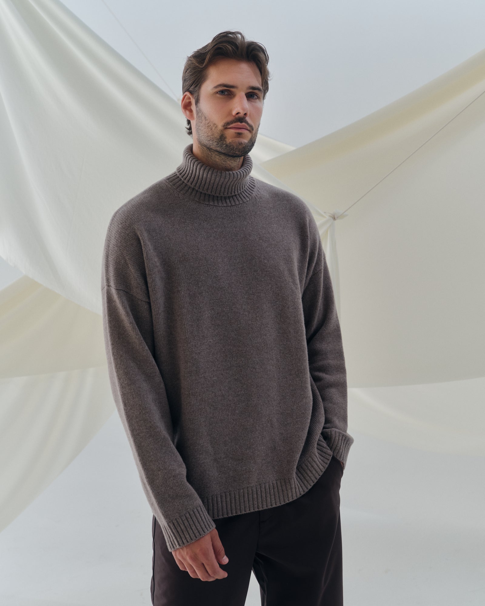 Pullover PAUL - by Aylin Koenig