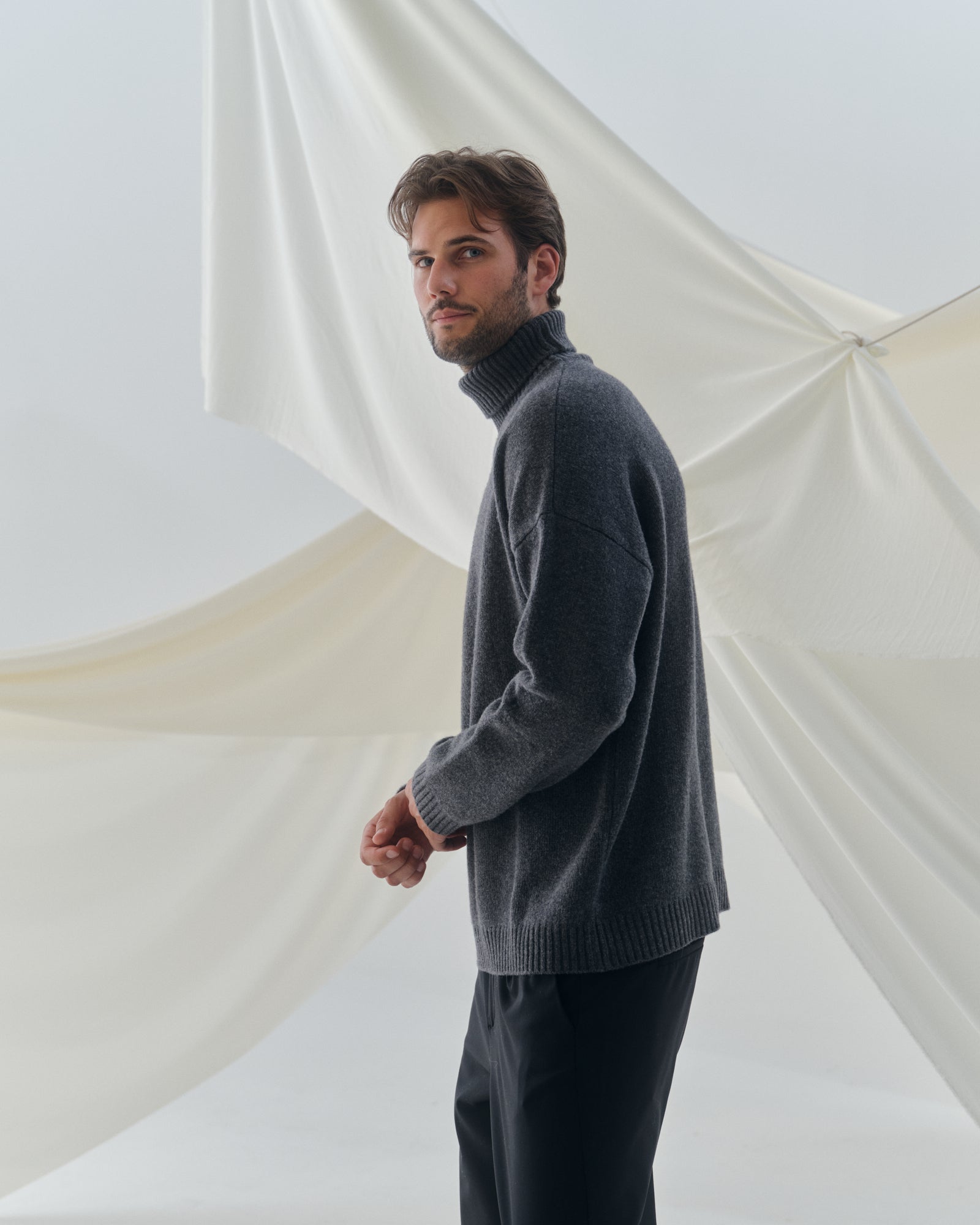 Pullover PAUL - by Aylin Koenig