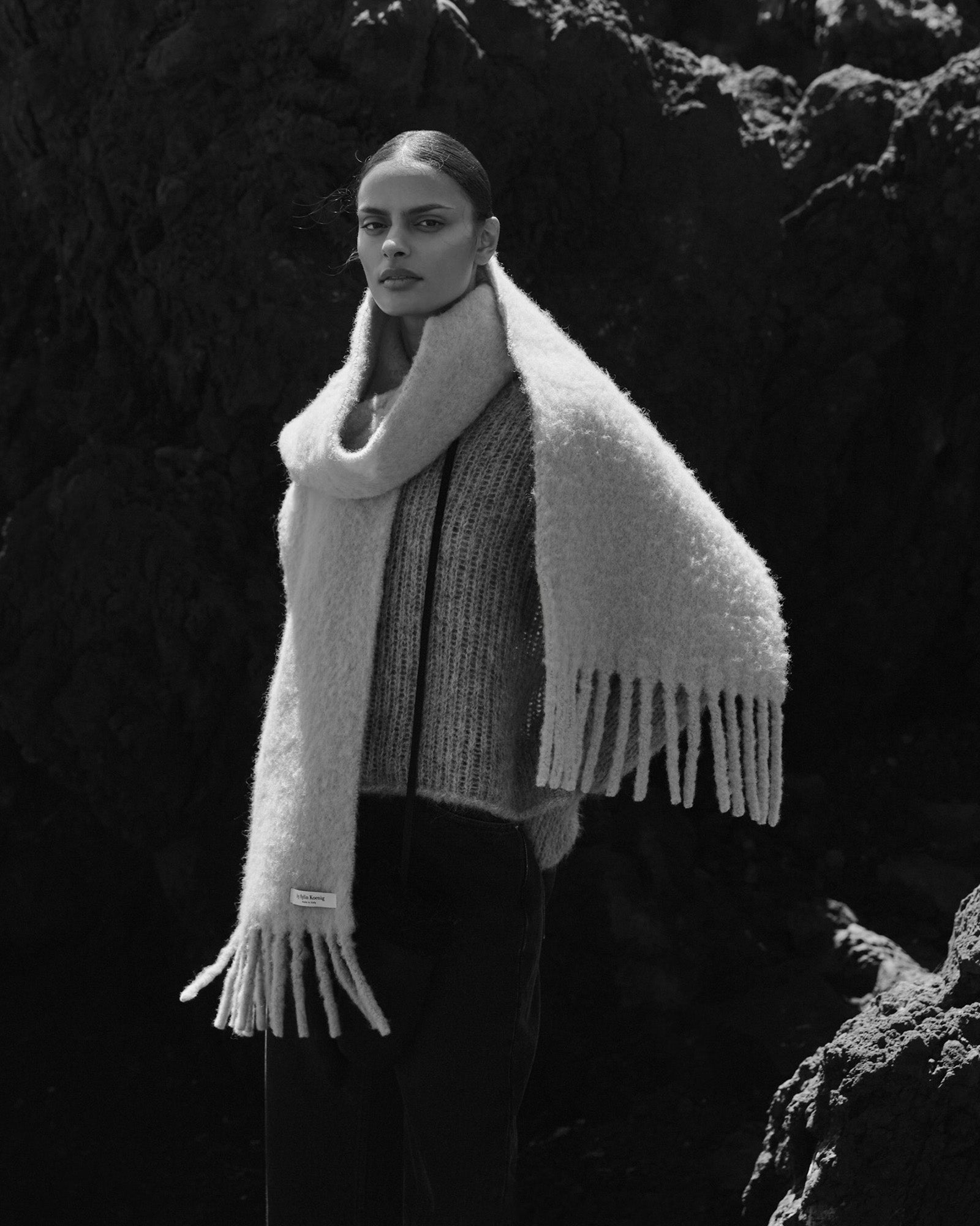 Schal BLANKIE - by Aylin Koenig