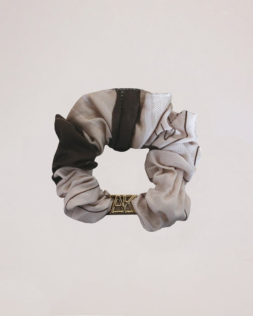 Scrunchie PONY - by Aylin Koenig