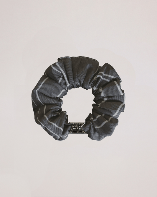 Scrunchie PONY - by Aylin Koenig