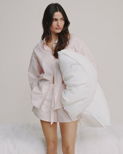 Shorts AVI - by Aylin Koenig