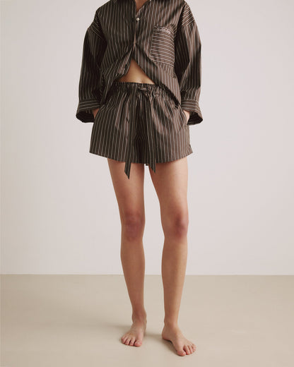 Shorts AVI - by Aylin Koenig