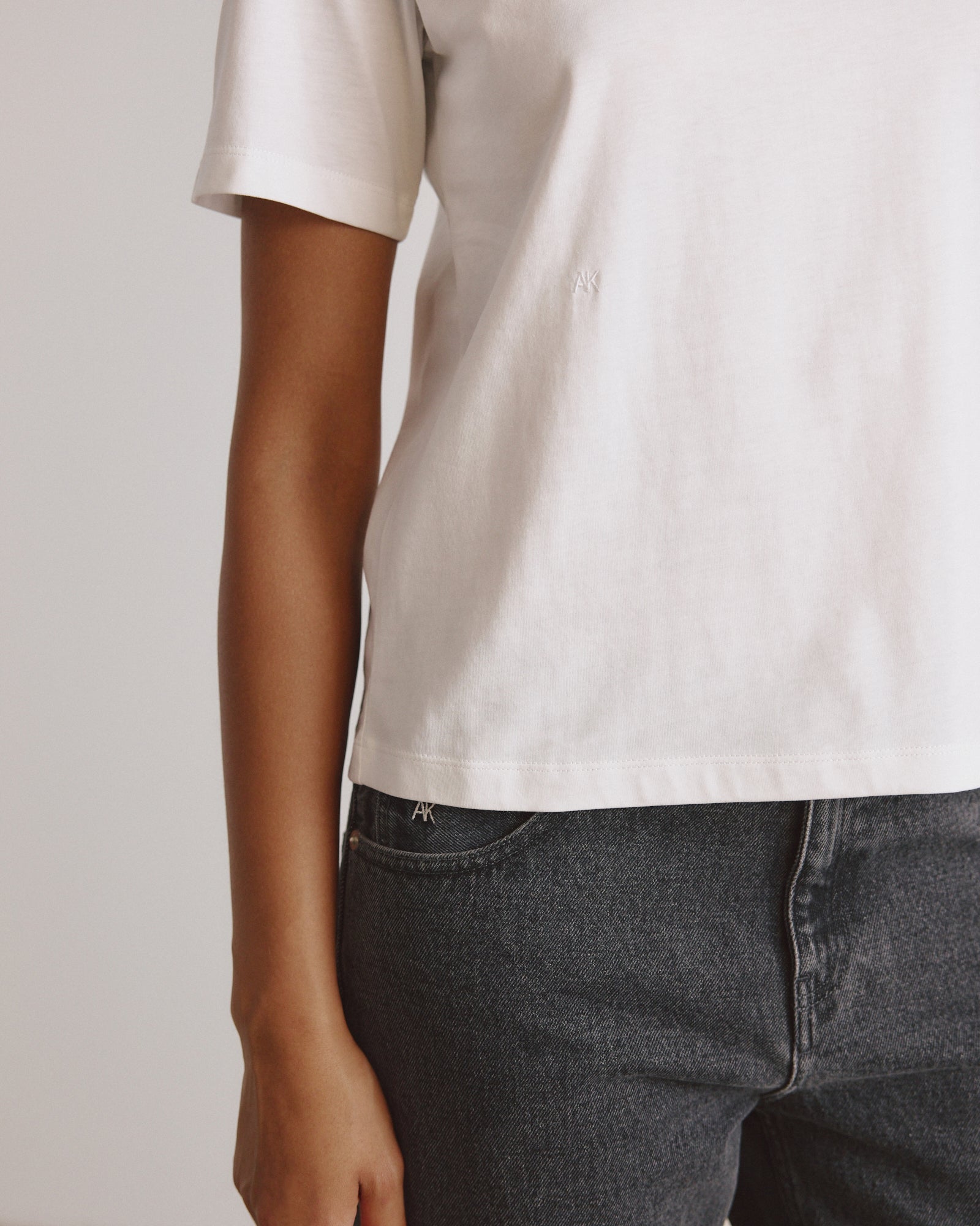 T-Shirt CLASSIC T - by Aylin Koenig