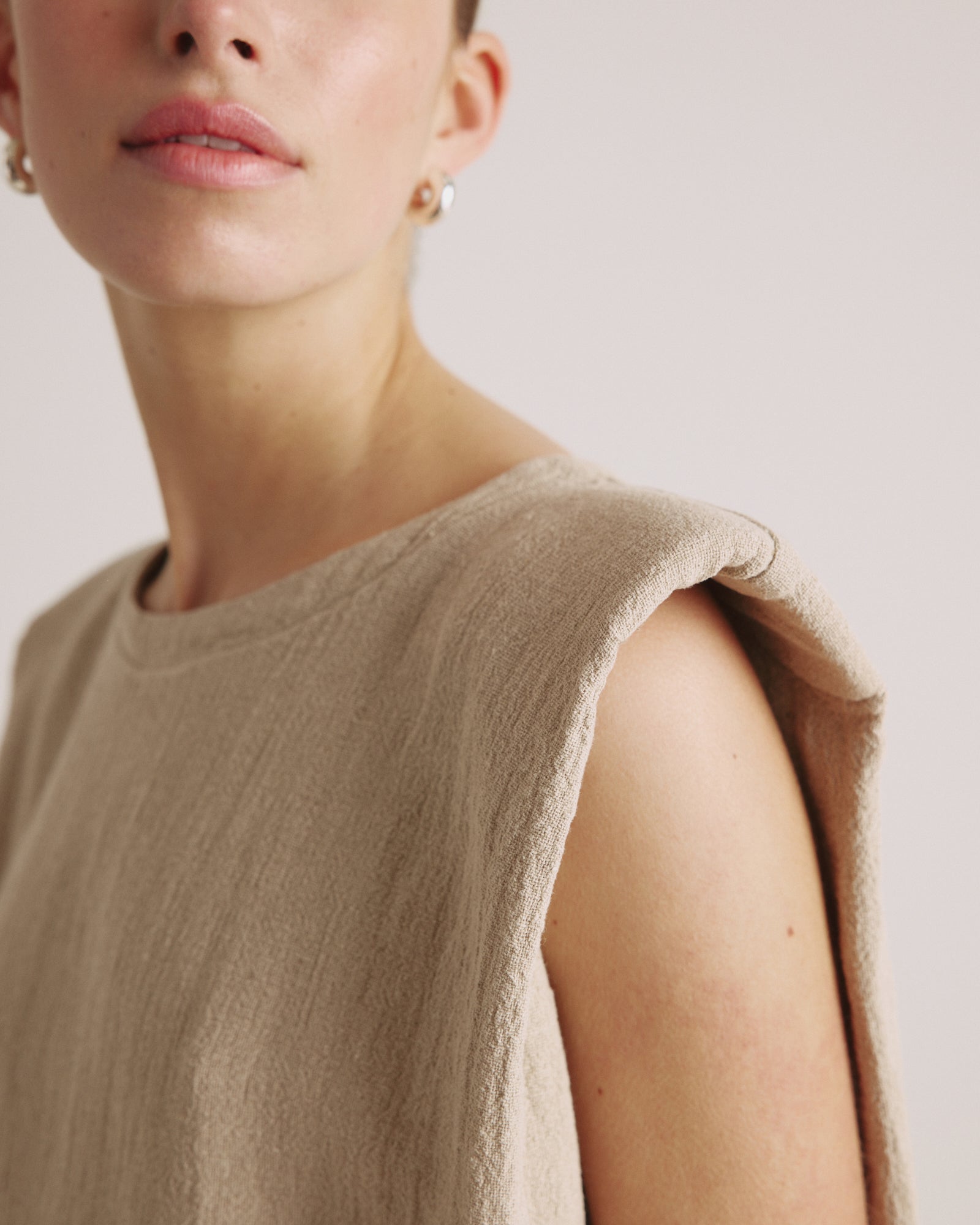 Top DEBBIE linen - by Aylin Koenig