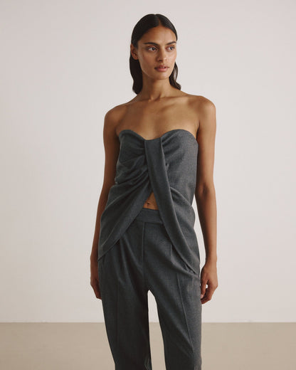 Top FLO - by Aylin Koenig