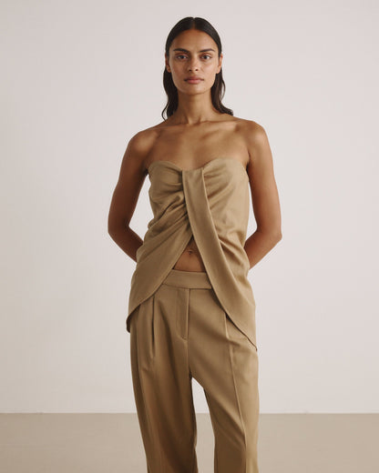 Top FLO - by Aylin Koenig