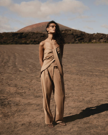 Top FLO - by Aylin Koenig