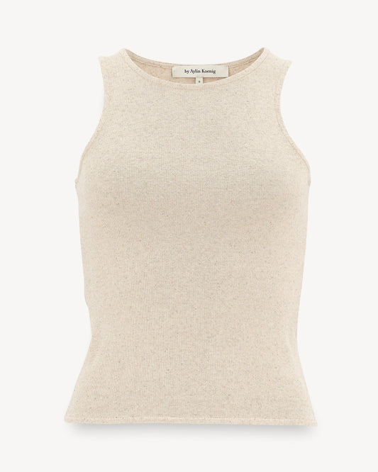 Top MAYA - by Aylin Koenig